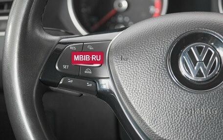 Volkswagen Tiguan II, 2018 год, 2 469 000 рублей, 17 фотография