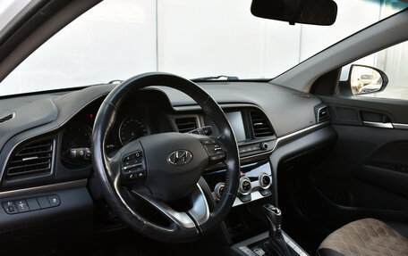 Hyundai Elantra VI рестайлинг, 2020 год, 1 748 000 рублей, 14 фотография