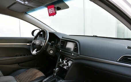 Hyundai Elantra VI рестайлинг, 2020 год, 1 748 000 рублей, 11 фотография