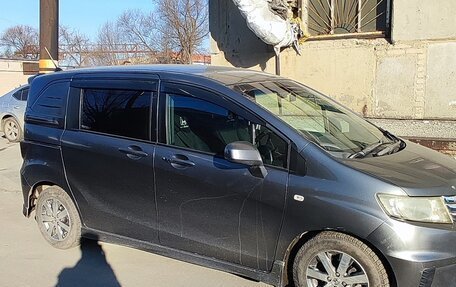 Honda Freed I, 2010 год, 1 050 000 рублей, 2 фотография