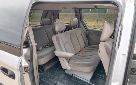 Chrysler Voyager IV, 2001 год, 550 000 рублей, 14 фотография