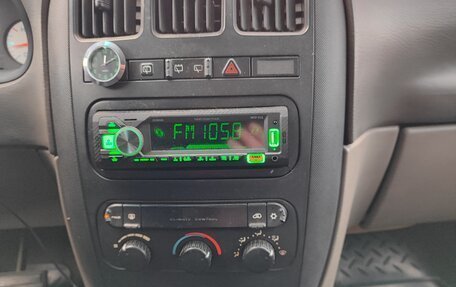 Chrysler Voyager IV, 2001 год, 550 000 рублей, 19 фотография