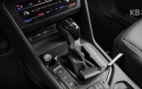 Volkswagen Tiguan, 2023 год, 2 680 000 рублей, 10 фотография