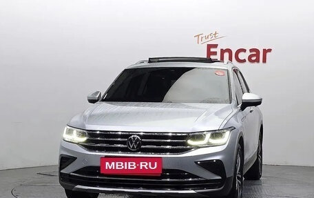 Volkswagen Tiguan II, 2022 год, 3 315 000 рублей, 2 фотография