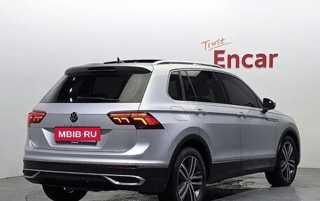 Volkswagen Tiguan II, 2022 год, 3 315 000 рублей, 3 фотография