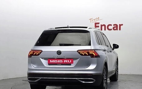 Volkswagen Tiguan II, 2022 год, 3 315 000 рублей, 4 фотография