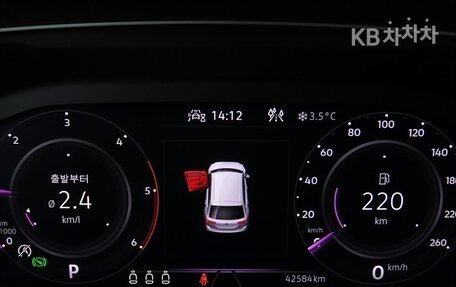 Volkswagen Tiguan II, 2022 год, 2 720 000 рублей, 9 фотография