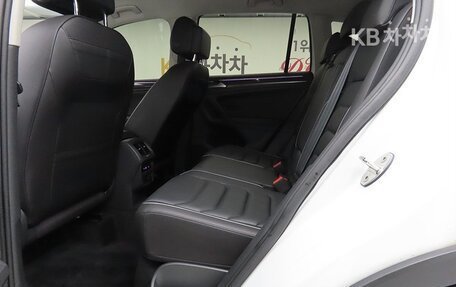 Volkswagen Tiguan II, 2022 год, 2 720 000 рублей, 6 фотография