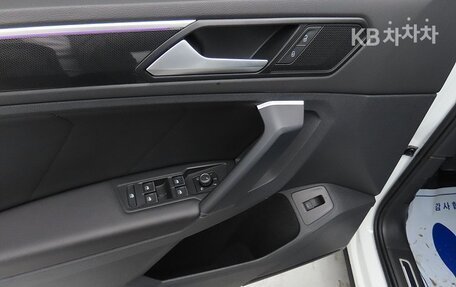 Volkswagen Tiguan II, 2022 год, 2 720 000 рублей, 12 фотография