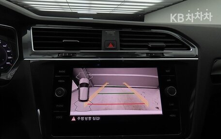 Volkswagen Tiguan II, 2022 год, 2 720 000 рублей, 16 фотография