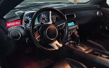 Chevrolet Camaro IV, 2011 год, 1 700 000 рублей, 6 фотография