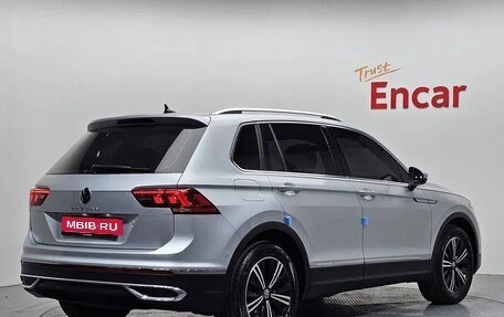 Volkswagen Tiguan II, 2022 год, 3 365 000 рублей, 3 фотография