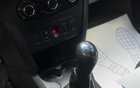 Renault Sandero II рестайлинг, 2019 год, 1 099 000 рублей, 21 фотография