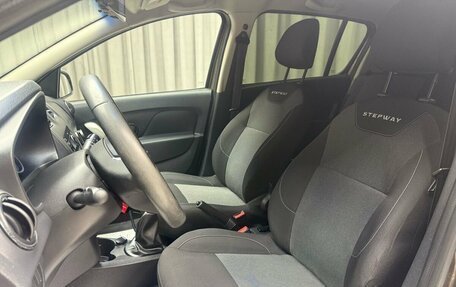 Renault Sandero II рестайлинг, 2019 год, 1 099 000 рублей, 25 фотография