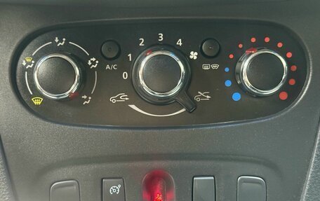 Renault Sandero II рестайлинг, 2019 год, 1 099 000 рублей, 22 фотография