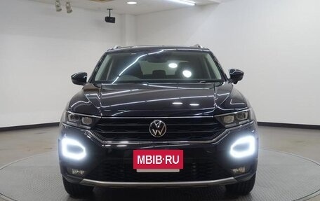 Volkswagen T-Roc I, 2021 год, 1 530 000 рублей, 2 фотография