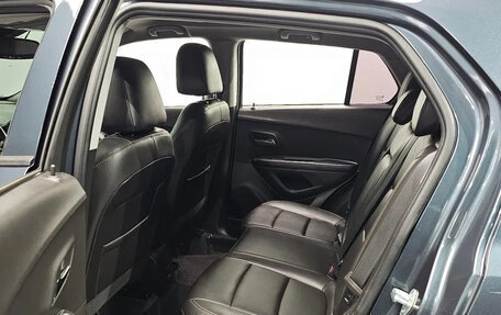 Chevrolet Trax, 2023 год, 1 855 000 рублей, 6 фотография