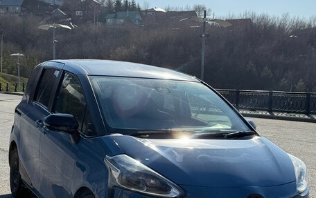 Toyota Sienta II, 2021 год, 1 400 000 рублей, 3 фотография