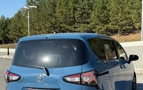 Toyota Sienta II, 2021 год, 1 400 000 рублей, 6 фотография