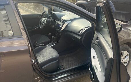 Hyundai Solaris II рестайлинг, 2014 год, 850 000 рублей, 3 фотография