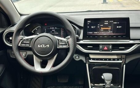 KIA K3, 2022 год, 1 390 000 рублей, 10 фотография