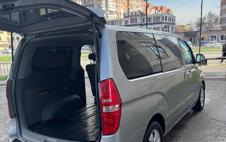 Hyundai Grand Starex Grand Starex I рестайлинг 2, 2014 год, 1 650 000 рублей, 3 фотография