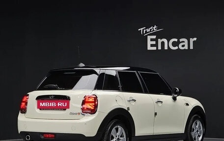 MINI Hatch, 2022 год, 1 920 000 рублей, 3 фотография