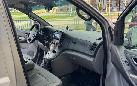 Hyundai Grand Starex Grand Starex I рестайлинг 2, 2014 год, 1 650 000 рублей, 11 фотография