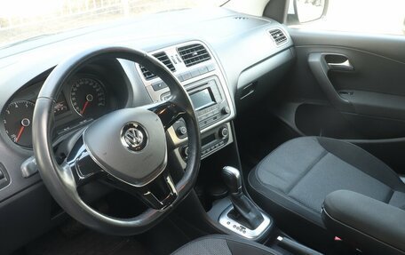Volkswagen Polo VI (EU Market), 2017 год, 1 205 000 рублей, 5 фотография