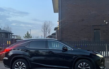 Lexus RX IV рестайлинг, 2020 год, 4 500 000 рублей, 8 фотография