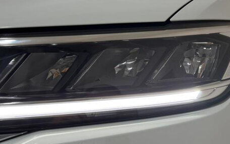 Volkswagen T-Roc I, 2023 год, 2 200 000 рублей, 21 фотография