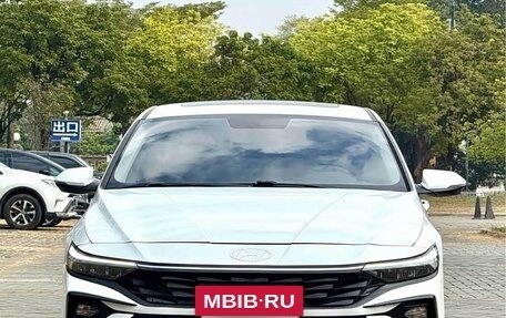 Hyundai Elantra, 2022 год, 1 240 000 рублей, 2 фотография