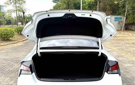 Hyundai Elantra, 2022 год, 1 240 000 рублей, 24 фотография