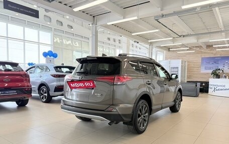 Toyota RAV4, 2015 год, 2 949 000 рублей, 6 фотография