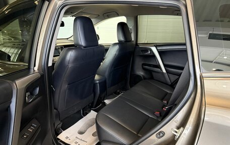 Toyota RAV4, 2015 год, 2 949 000 рублей, 18 фотография