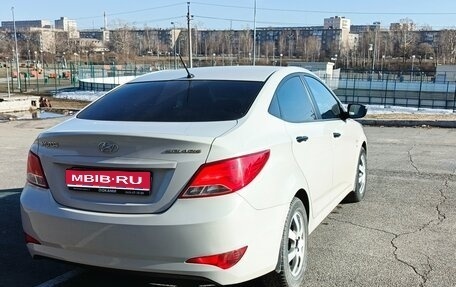 Hyundai Solaris II рестайлинг, 2014 год, 960 000 рублей, 1 фотография