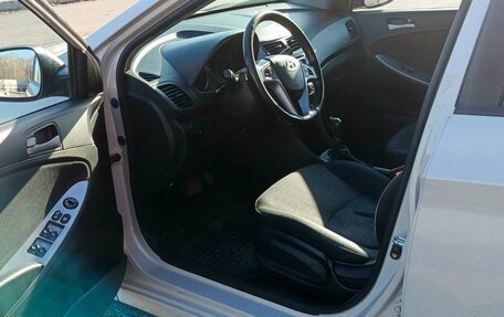 Hyundai Solaris II рестайлинг, 2014 год, 960 000 рублей, 6 фотография