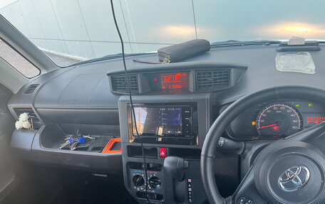 Toyota Roomy I, 2021 год, 1 450 000 рублей, 5 фотография