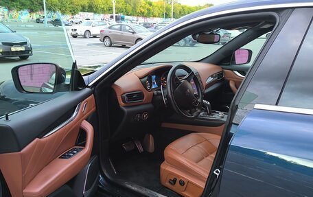 Maserati Levante I, 2019 год, 6 400 000 рублей, 7 фотография