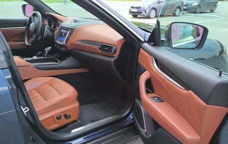 Maserati Levante I, 2019 год, 6 400 000 рублей, 8 фотография