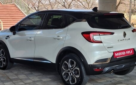 Renault Kaptur I рестайлинг, 2022 год, 1 590 010 рублей, 2 фотография