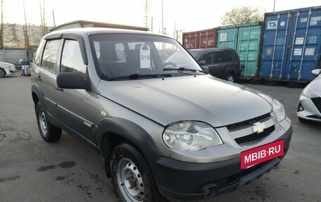 Chevrolet Niva I рестайлинг, 2015 год, 599 000 рублей, 3 фотография