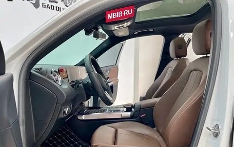 Mercedes-Benz GLB, 2022 год, 2 350 000 рублей, 6 фотография