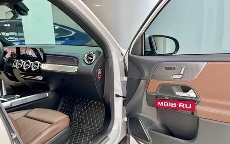 Mercedes-Benz GLB, 2022 год, 2 350 000 рублей, 14 фотография