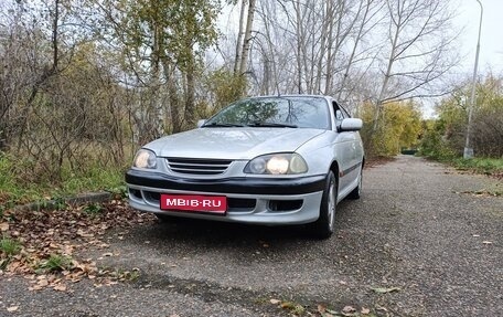 Toyota Avensis III рестайлинг, 1999 год, 300 000 рублей, 1 фотография