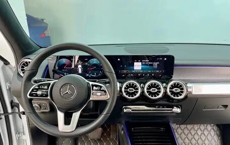 Mercedes-Benz GLB, 2022 год, 2 350 000 рублей, 18 фотография