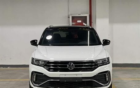 Volkswagen T-Roc I, 2022 год, 1 700 000 рублей, 1 фотография