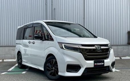 Honda Stepwgn IV, 2021 год, 2 100 000 рублей, 1 фотография