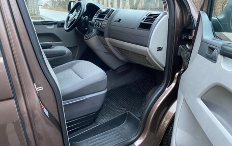 Volkswagen Caravelle T5, 2012 год, 1 800 000 рублей, 9 фотография