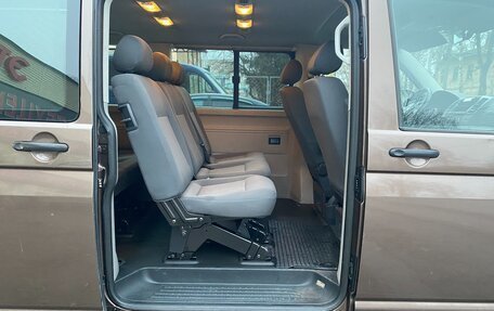 Volkswagen Caravelle T5, 2012 год, 1 800 000 рублей, 10 фотография